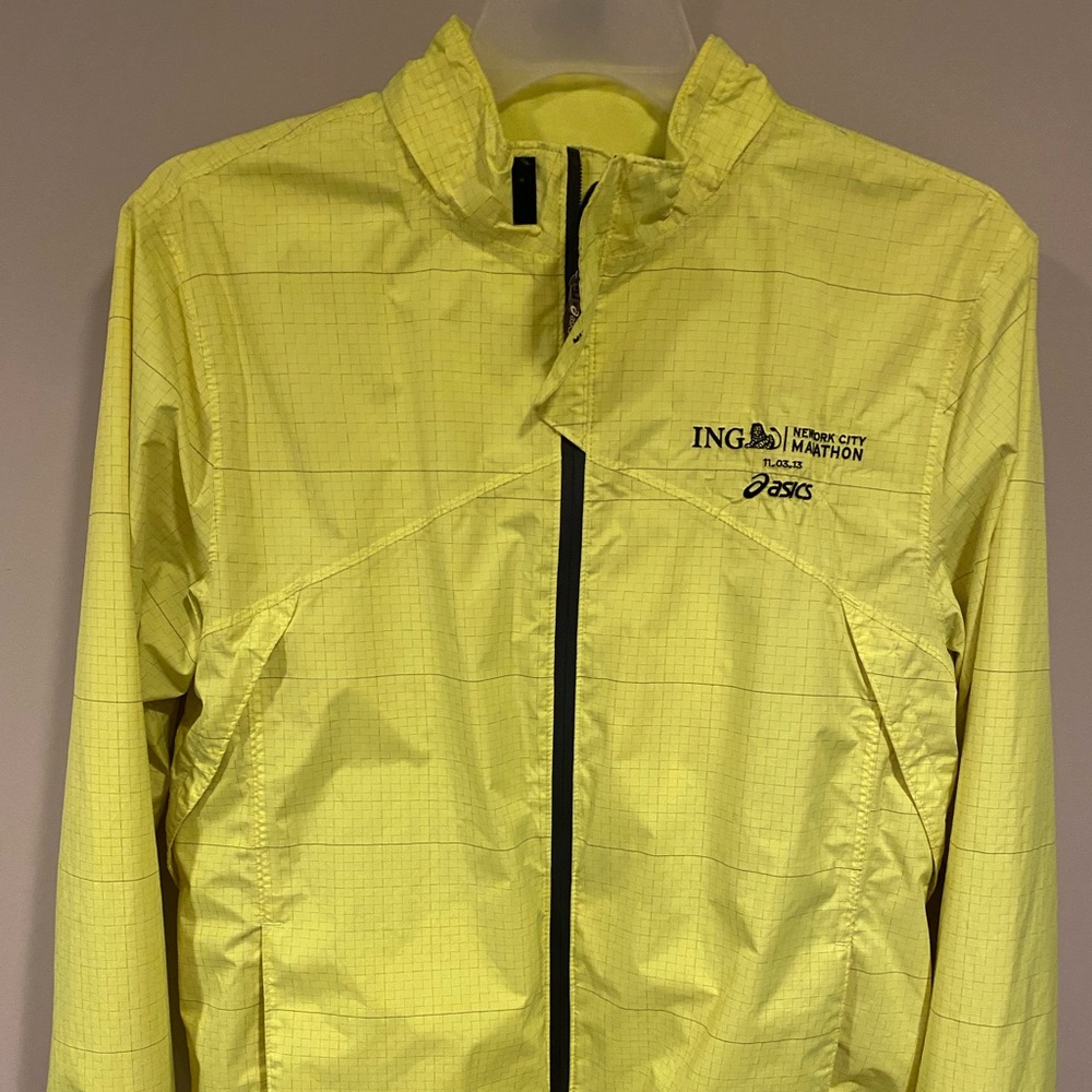Men’s chartreuse ASICS running jacket from 2013 NYC Marathon, great condition